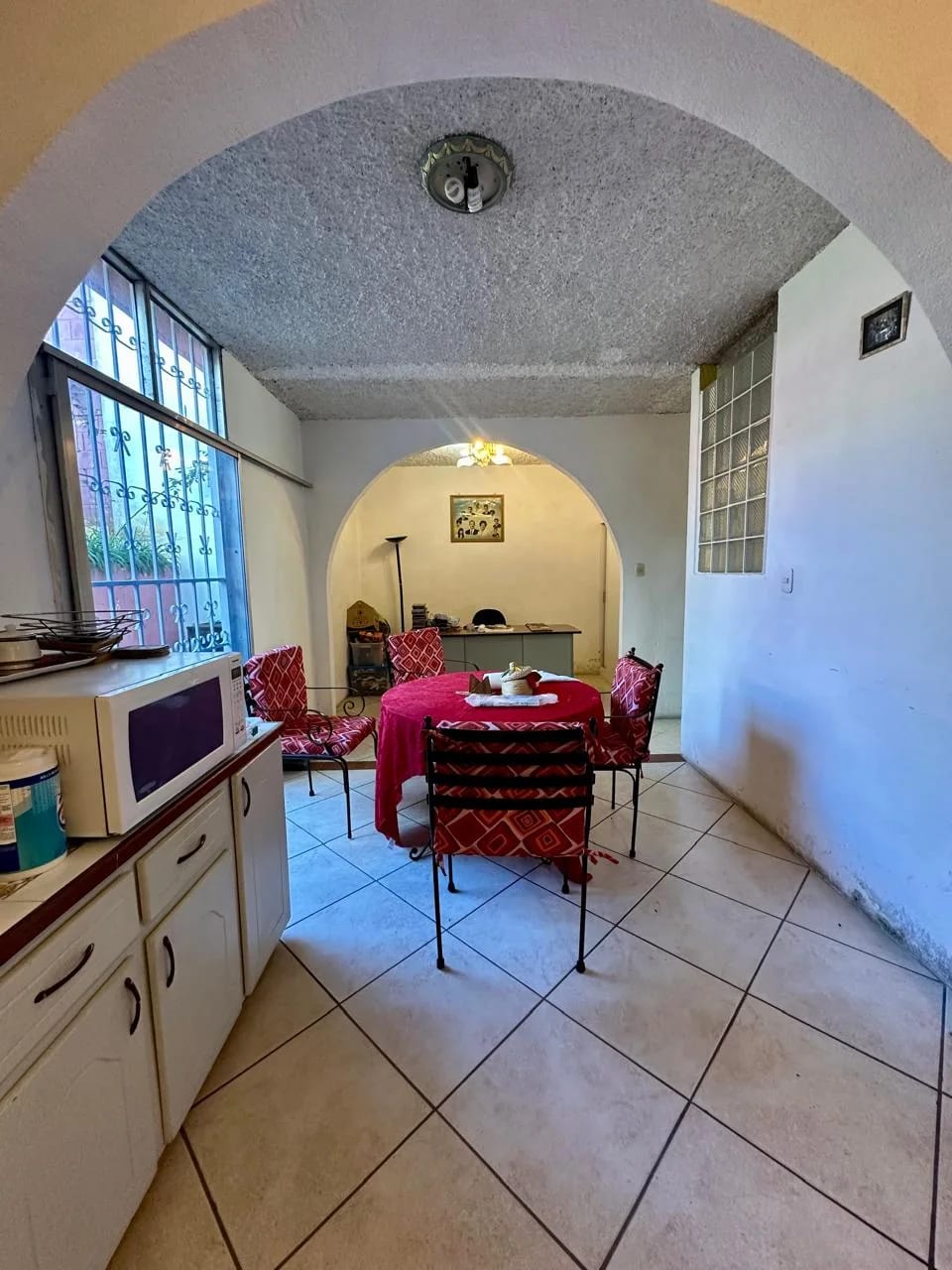 Venta de casa con amplio terreno en Lomas de Portugal zona 01 de Mixco — Casa en Venta en Las Hojarascas, Zona 1 Mixco, Guatemala, Ciudad — foto 5 de 12
