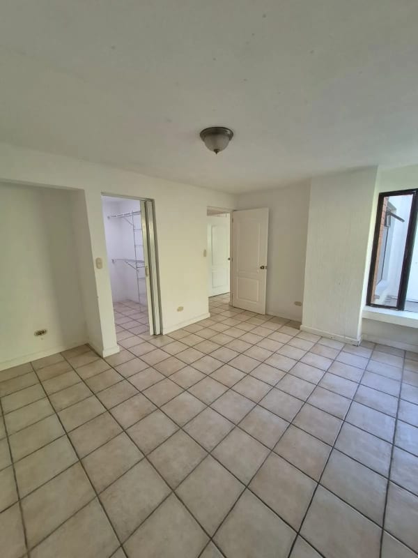 En Venta Townhouse KM 15 CAES, Frente a Condado Concepción — Casa en Venta en km 11-15, Carretera a El Salvador, Guatemala, Ciudad — foto 6 de 17