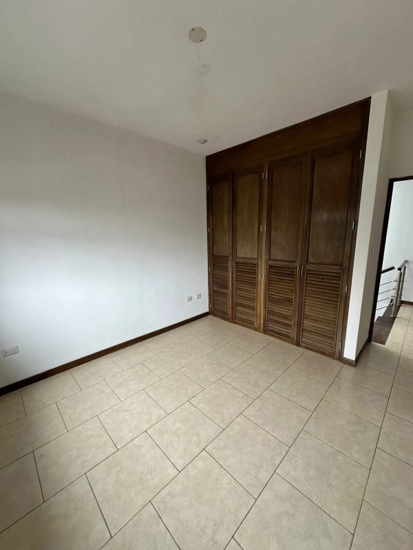 Casa en Venta Bouganvilias de Arrazola — Casa en Venta en Bouganbilias de Arrazola, Carretera a El Salvador, Guatemala, Ciudad — foto 6 de 10