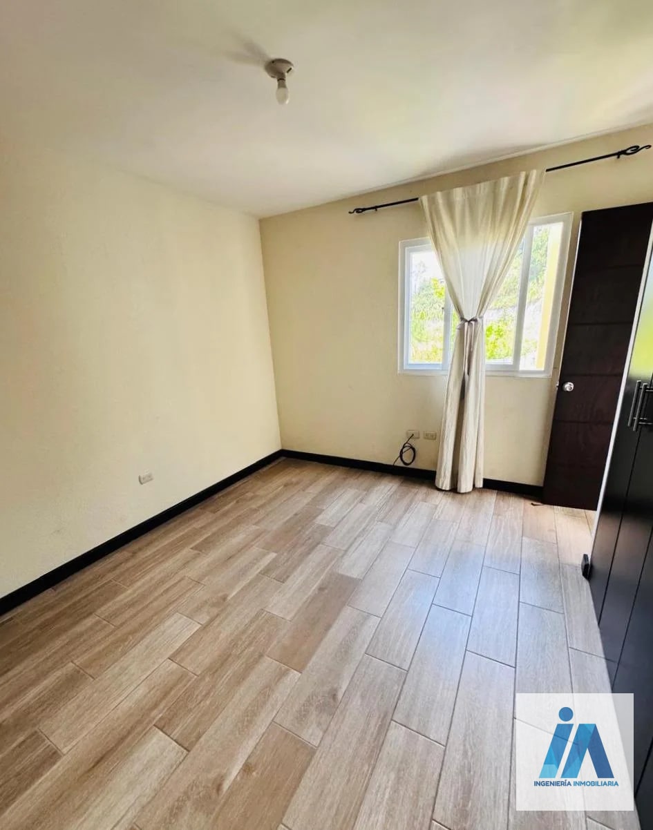 CASA EN ALQUILER📍Condominio Bosques de Arrazola, Fraijanes — Casa en Alquiler en Carretera a El Salvador, Guatemala, Ciudad — foto 9 de 11