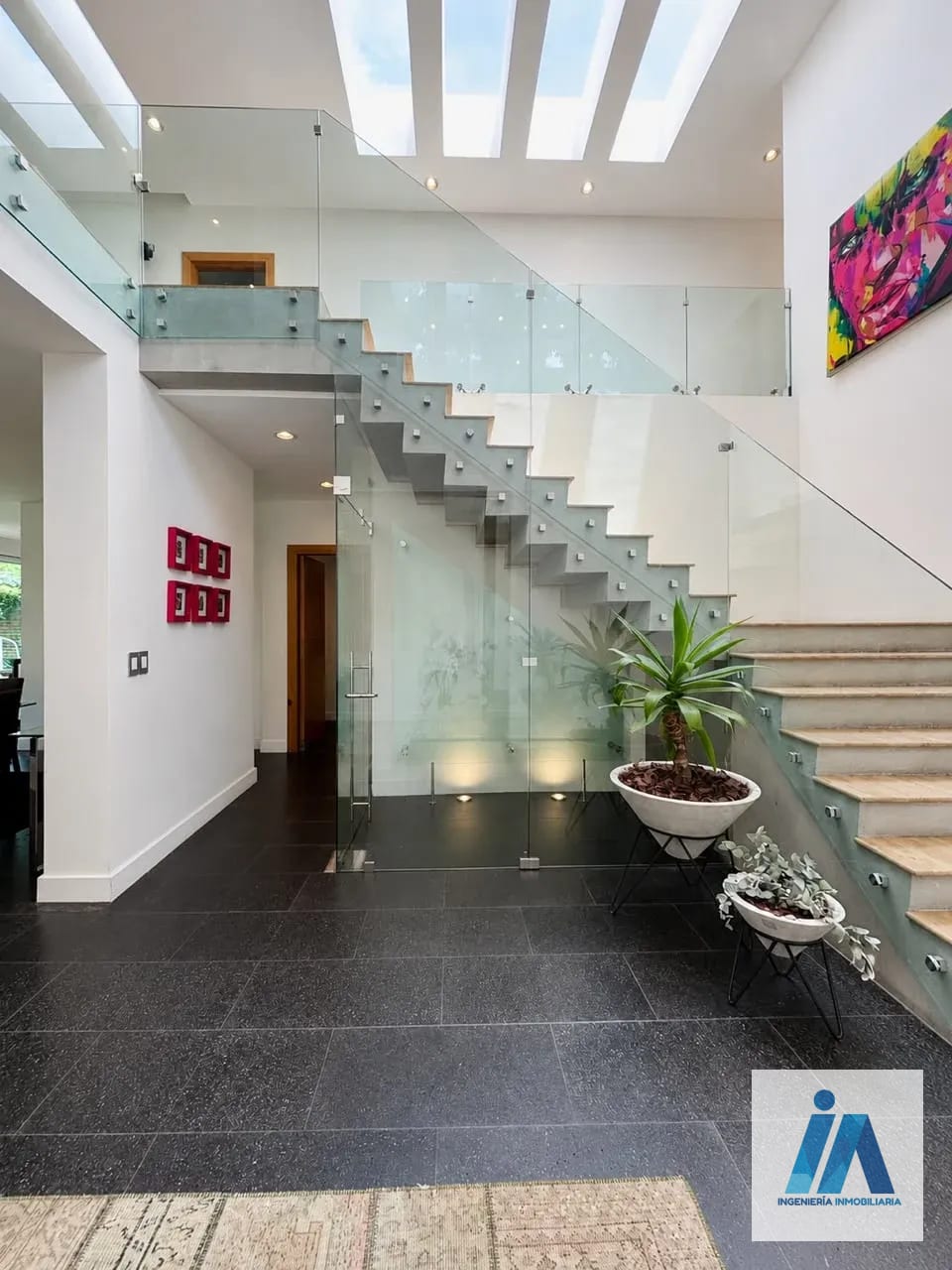 DISEÑO, LUJO Y EXCLUSIVIDAD 📍 Condominio Las Luces, Km 13.5, CAES — Casa en Venta en Las Luces, Carretera a El Salvador, Guatemala, Ciudad — foto 7 de 12