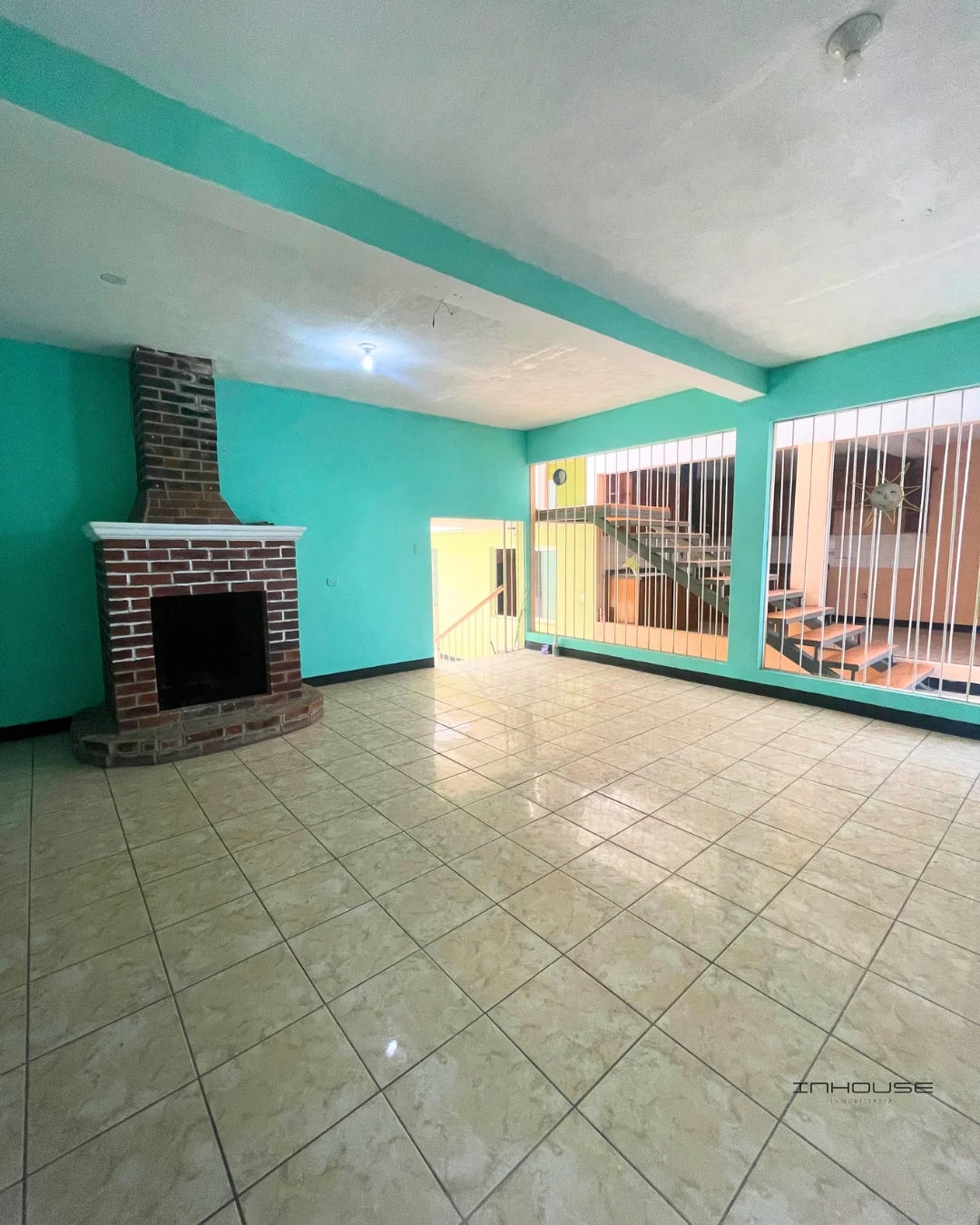 CASA EN VENTA EN ZONA 18 DENTRO DE GARITA - 2