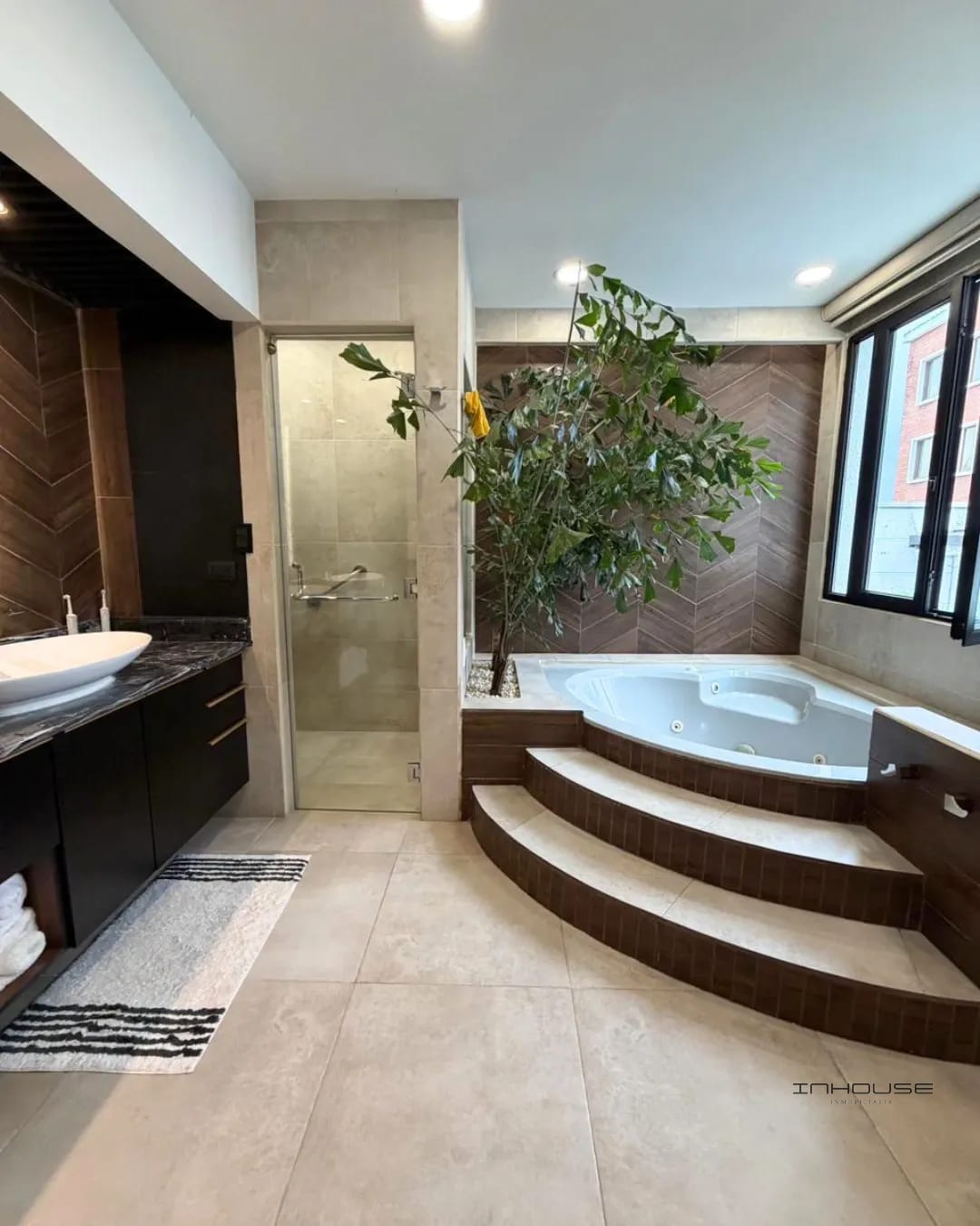 CASA EN VENTA EN ZONA 15 VH1 CON PISCINA — Casa en Venta en Vista Hermosa I, Zona 15, Guatemala, Ciudad — foto 10 de 12