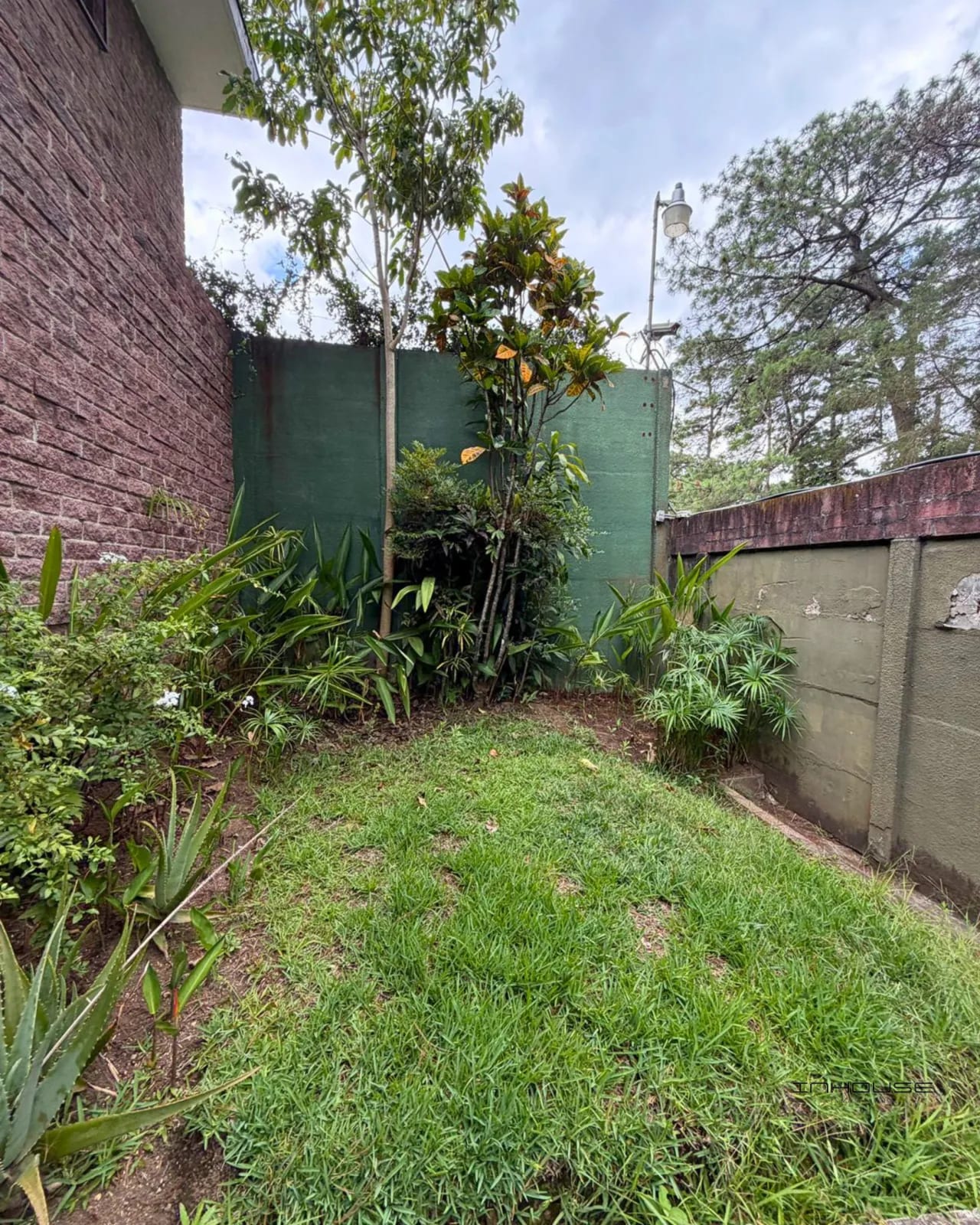 CASA EN VENTA EN KANAJUYU 2 - ZONA 16 — Casa en Venta en Kanajuyú, Zona 16, Guatemala, Ciudad — foto 3 de 10