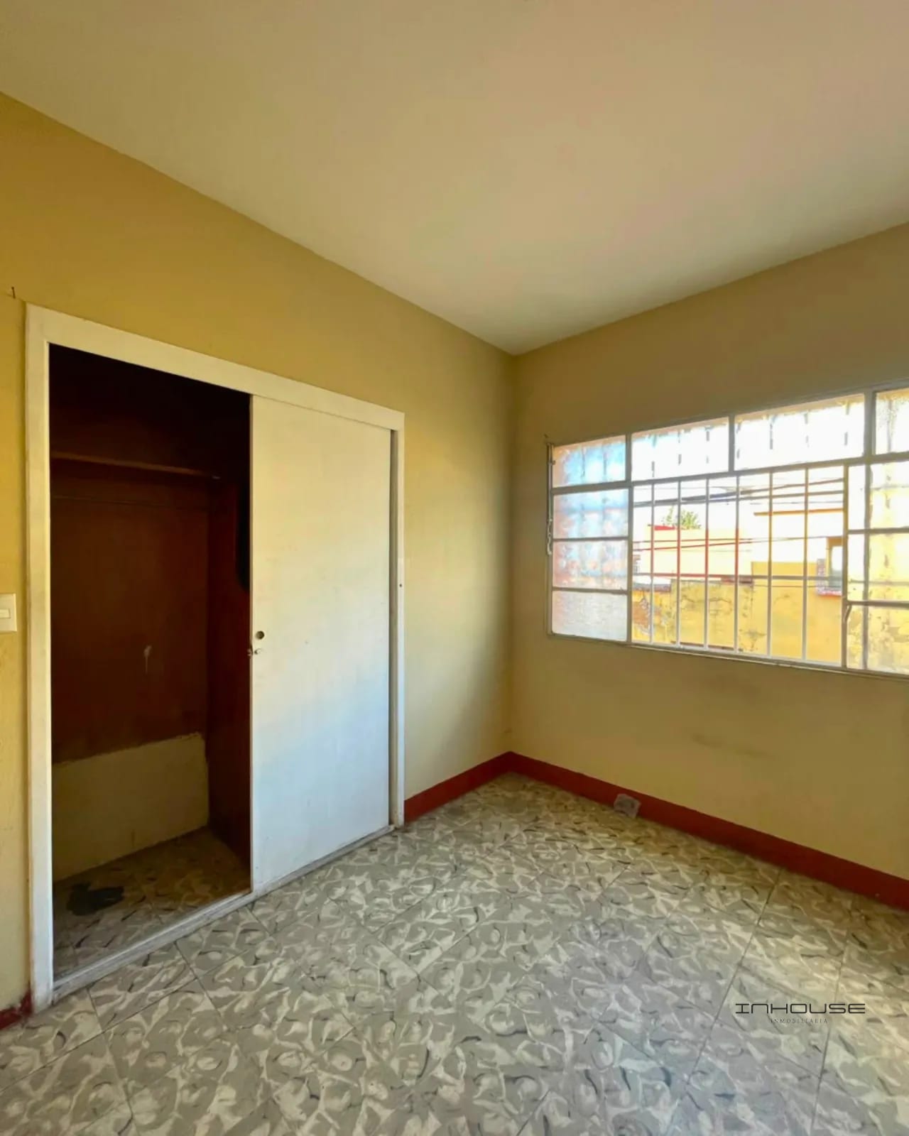 CASA EN VENTA EN ZONA 3 FUERA DE GARITA IDEAL PARA USO COMERCIAL — Casa en Venta en Zona 3, Guatemala, Ciudad — foto 5 de 12