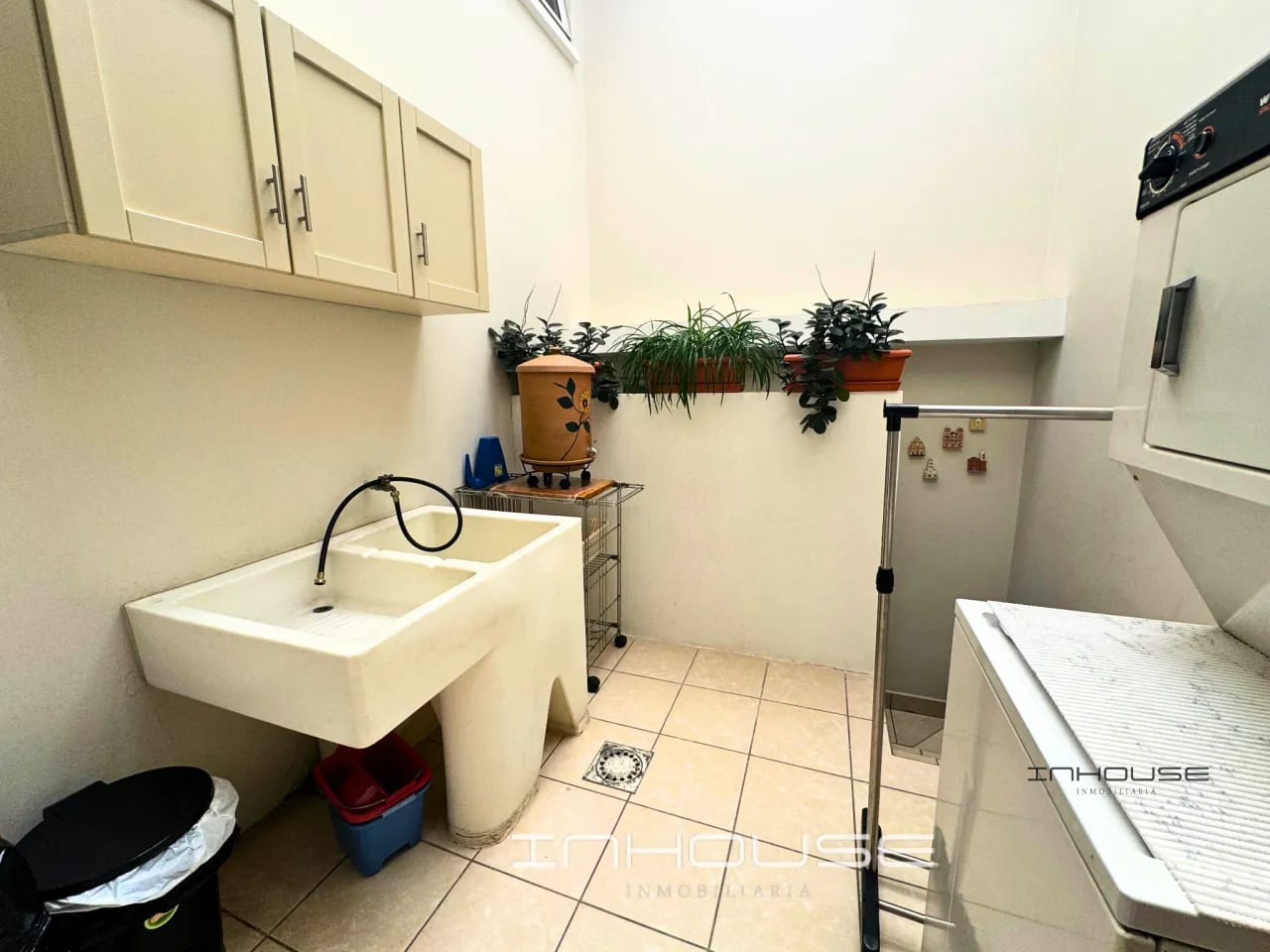 CASA EN VENTA EN KM 19 CARRETERA A EL SALVADOR — Casa en Venta en Carretera a El Salvador, Guatemala, Ciudad — foto 6 de 10