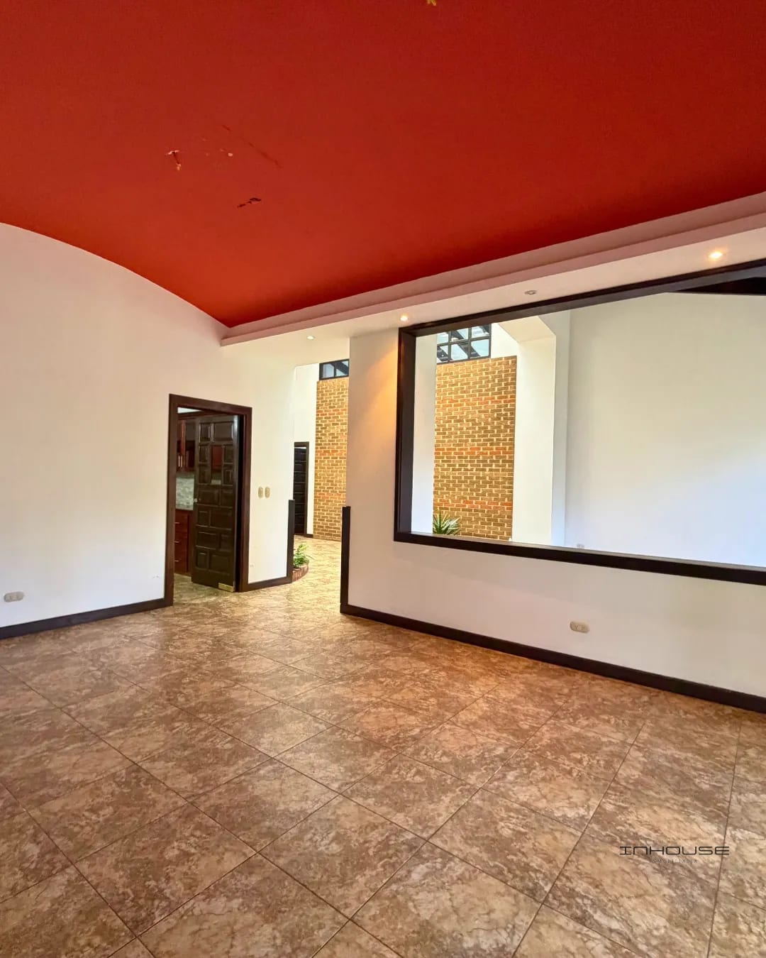 CASA EN RENTA DE UN NIVEL EN CAES KM 18 CON AMPLIO JARDÍN — Casa en Alquiler en Carretera a El Salvador, Guatemala, Ciudad — foto 10 de 10