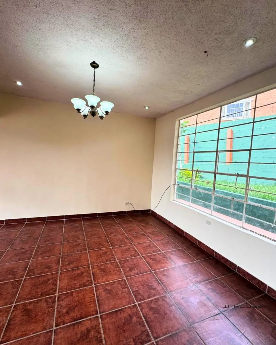 CASA EN RENTA ZONA 16 KANAJUYÚ — Casa en Alquiler en Kanajuyú, Zona 16, Guatemala, Ciudad — foto 2 de 9