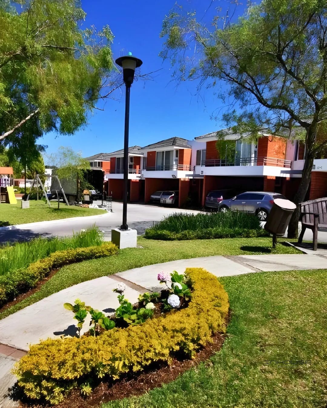 CASA EN VENTA EN ZONA 16 ENSENADA — Casa en Venta en Ensenada de San Isidro, Zona 16, Guatemala, Ciudad — foto 1 de 6