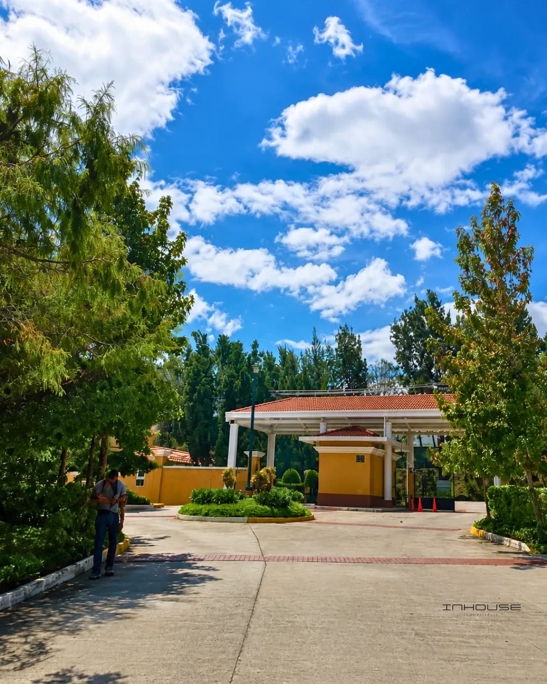 Casa en Venta KM 20.5 Carretera a Fraijanes — Casa en Venta en Entreverdes, Carretera a El Salvador, Guatemala, Ciudad — foto 3 de 11