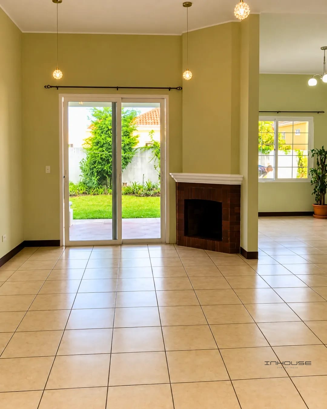Casa en Venta KM 20.5 Carretera a Fraijanes — Casa en Venta en Entreverdes, Carretera a El Salvador, Guatemala, Ciudad — foto 2 de 11