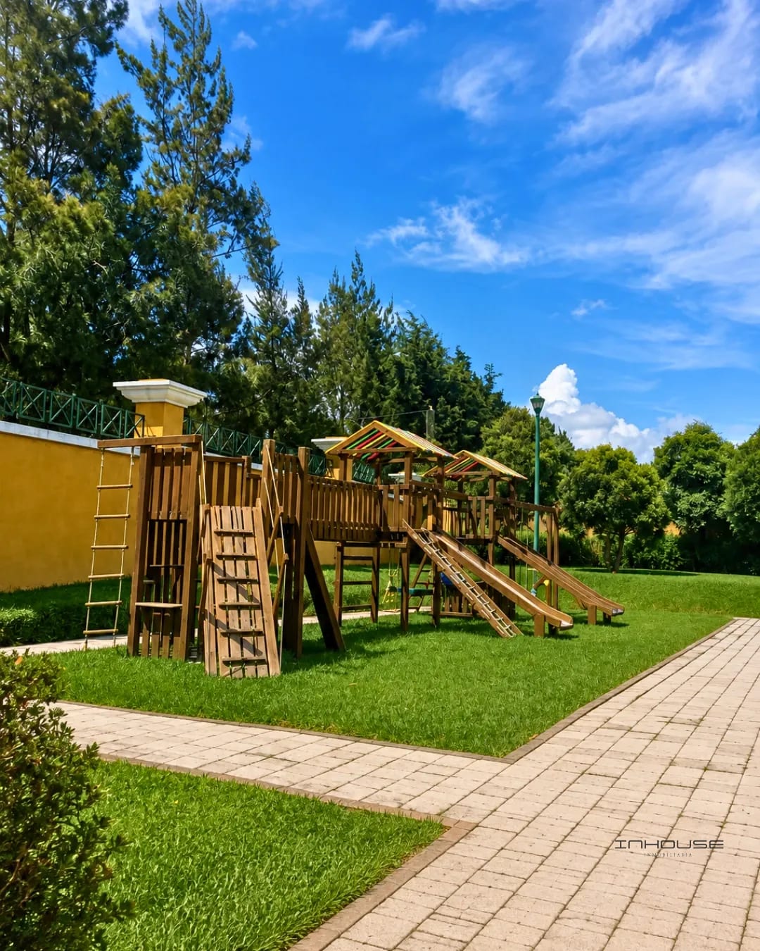 Casa en Venta KM 20.5 Carretera a Fraijanes — Casa en Venta en Entreverdes, Carretera a El Salvador, Guatemala, Ciudad — foto 7 de 11
