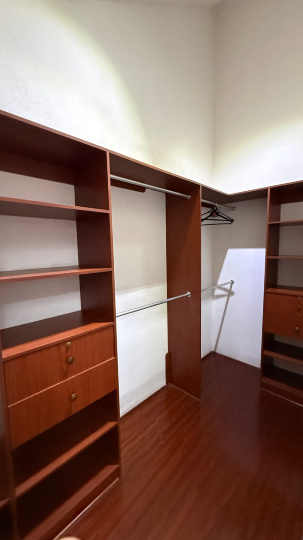 Casa en renta dentro de condominio zona 14 — Casa en Alquiler en Zona 14, Guatemala, Ciudad — foto 12 de 16