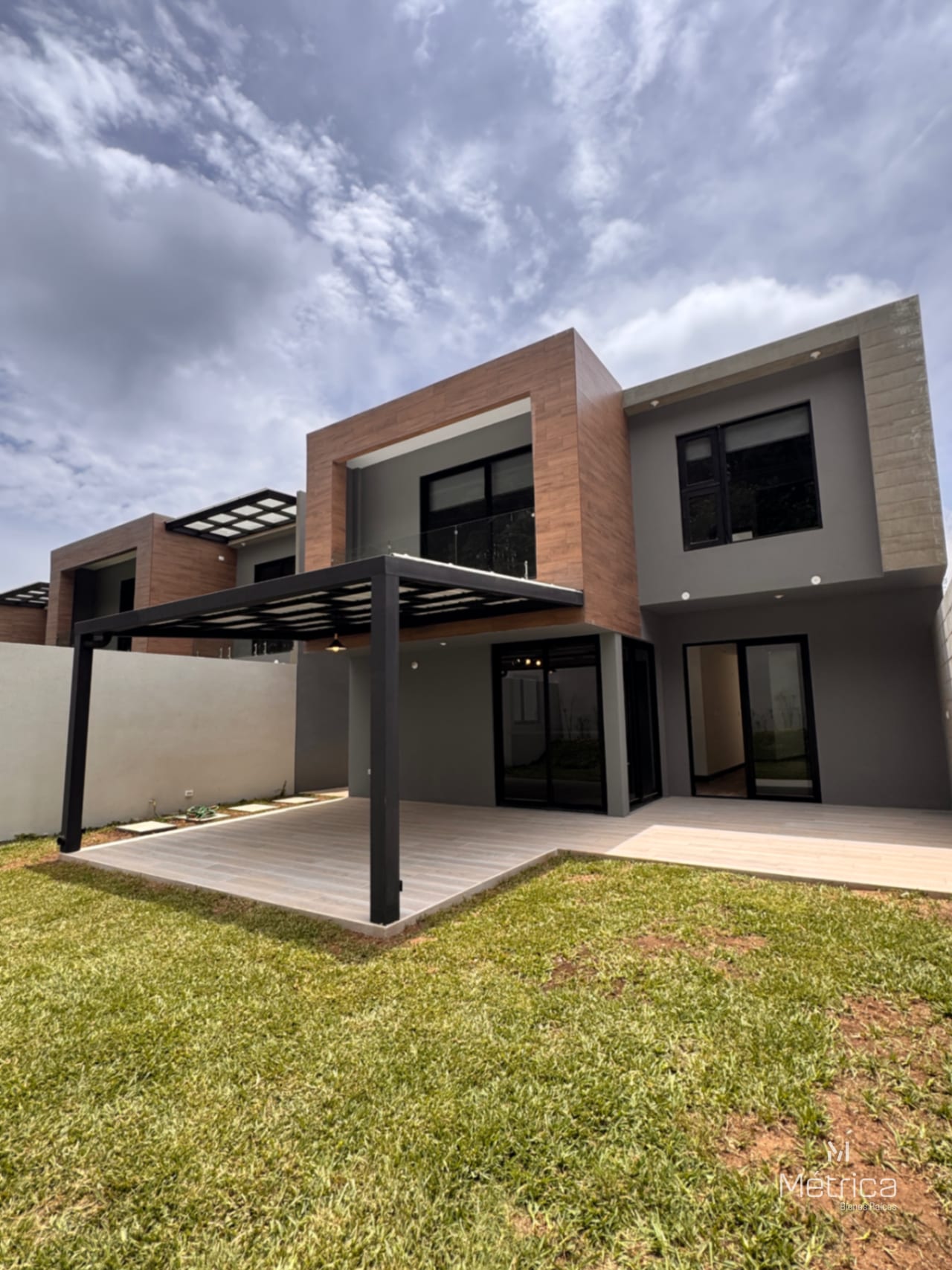 Casa en renta para estrenar en Lugana de San Isidro zona 16 — Casa en Alquiler en Zona 16, Guatemala, Ciudad — foto 11 de 17