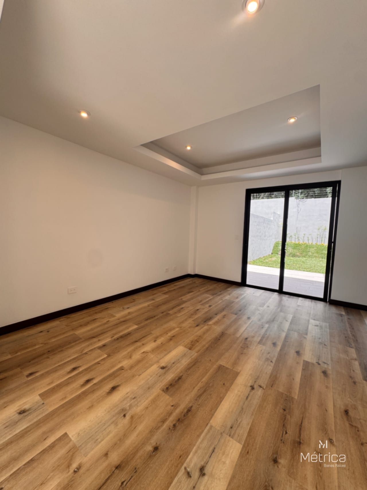 Casa en renta para estrenar en Lugana de San Isidro zona 16 — Casa en Alquiler en Zona 16, Guatemala, Ciudad — foto 15 de 17