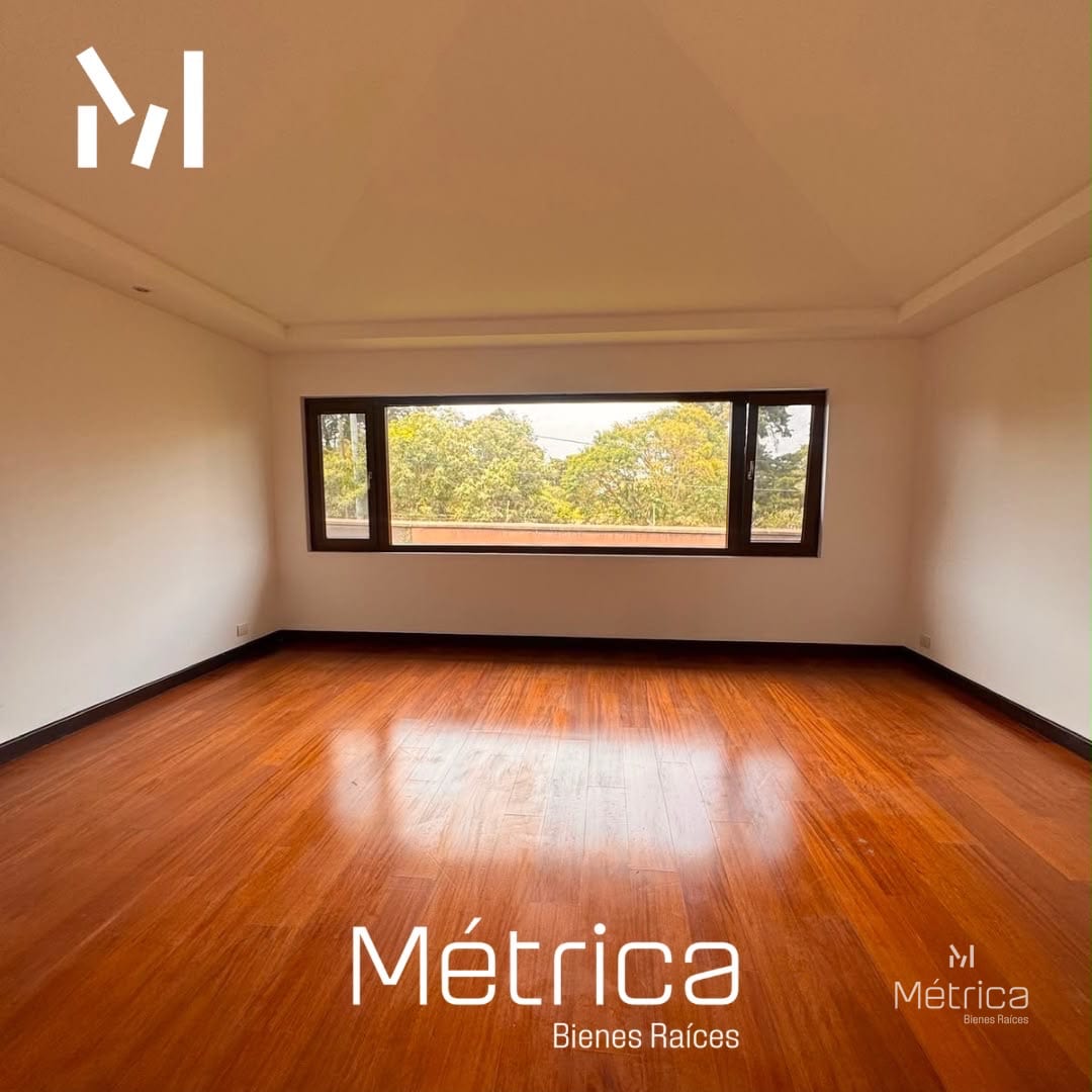 Casa en renta con remodelación Condominio La Joya zona 10 — Casa en Alquiler en Zona 10, Guatemala, Ciudad — foto 6 de 10