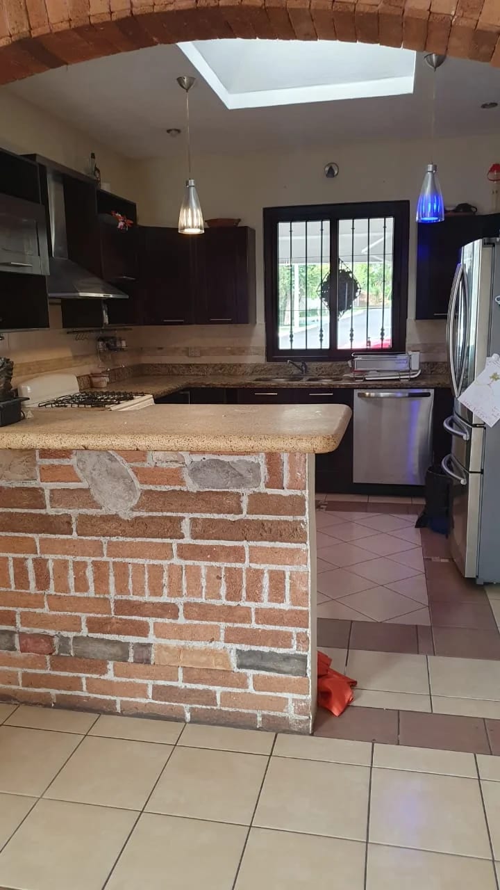 CASA EN VENTA EN ZONA 16 JARDINES DE SAN ISIDRO — Casa en Venta en Jardines de San Isidro, Zona 16, Guatemala, Ciudad — foto 11 de 17