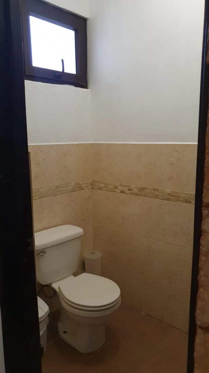 CASA EN VENTA EN ZONA 16 JARDINES DE SAN ISIDRO — Casa en Venta en Jardines de San Isidro, Zona 16, Guatemala, Ciudad — foto 16 de 17