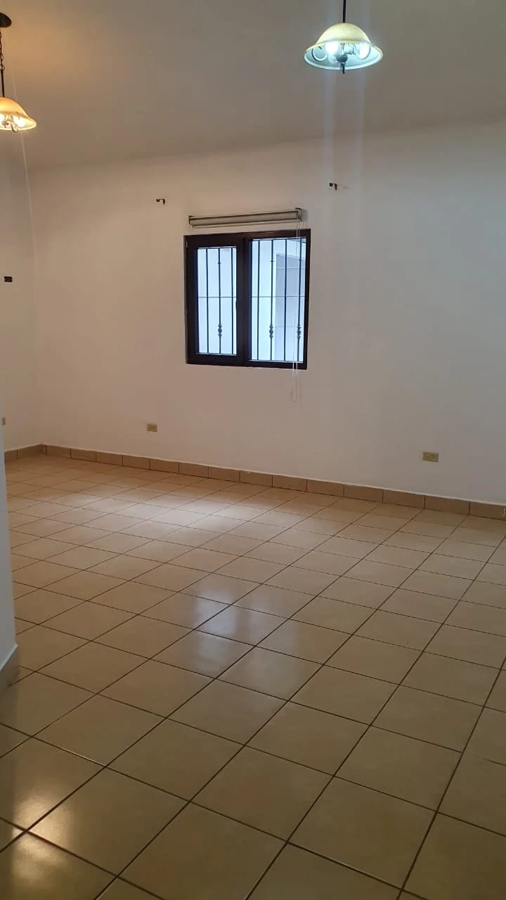 CASA EN VENTA EN ZONA 16 JARDINES DE SAN ISIDRO — Casa en Venta en Jardines de San Isidro, Zona 16, Guatemala, Ciudad — foto 13 de 17
