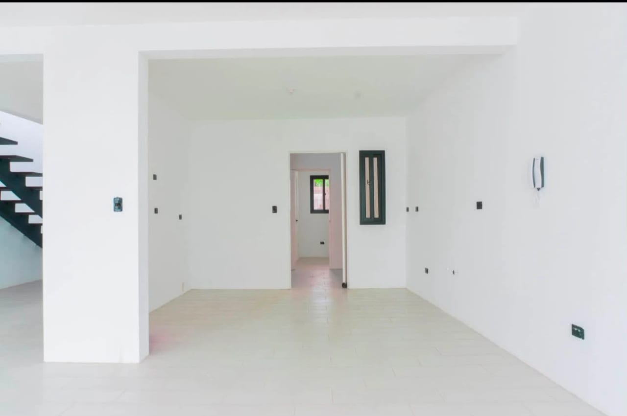 CASA NUEVA EN VENTA EN CIUDAD SANCRISTOBAL ZONA 8 MIXCO RESIDENCIALES LA ISLA — Casa en Venta en Zona 8 Mixco, Guatemala, Ciudad — foto 3 de 6