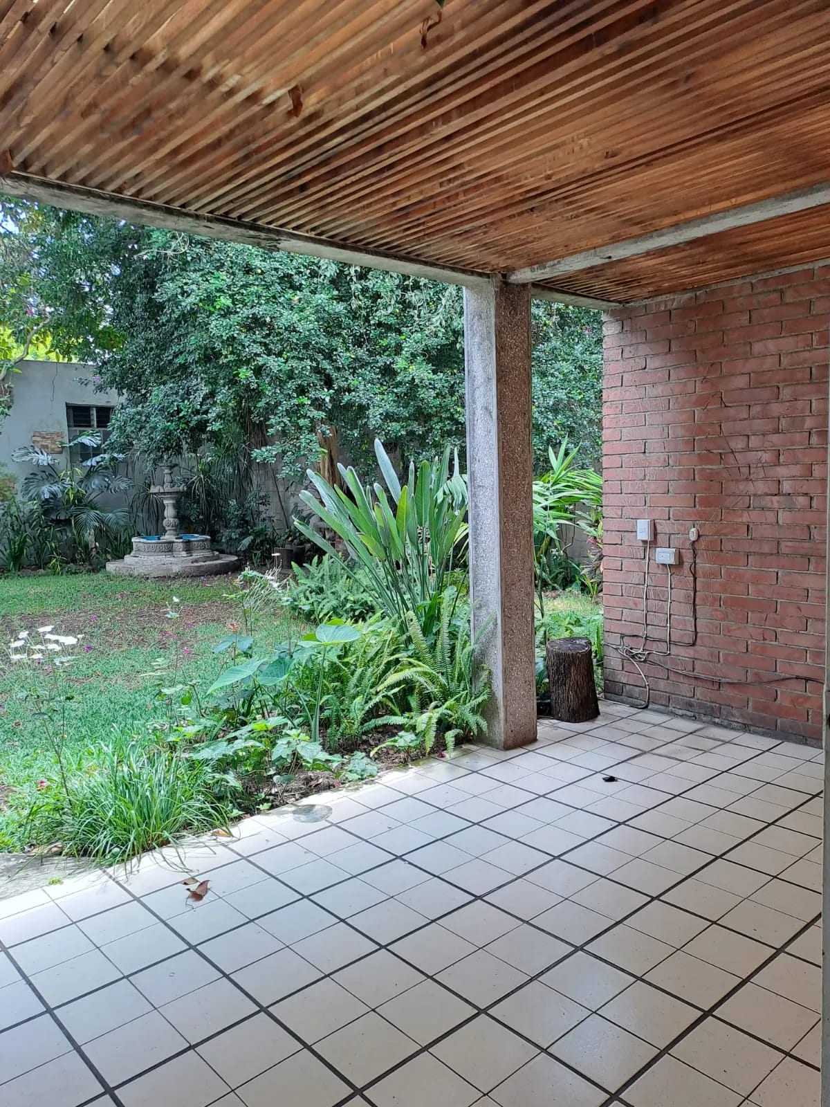 CASA EN ALQUILER EN INTERIOR VECINA A PLAZUELA ESPAÑA ZONA 9 — Casa en Alquiler en Zona 9, Guatemala, Ciudad — foto 16 de 17