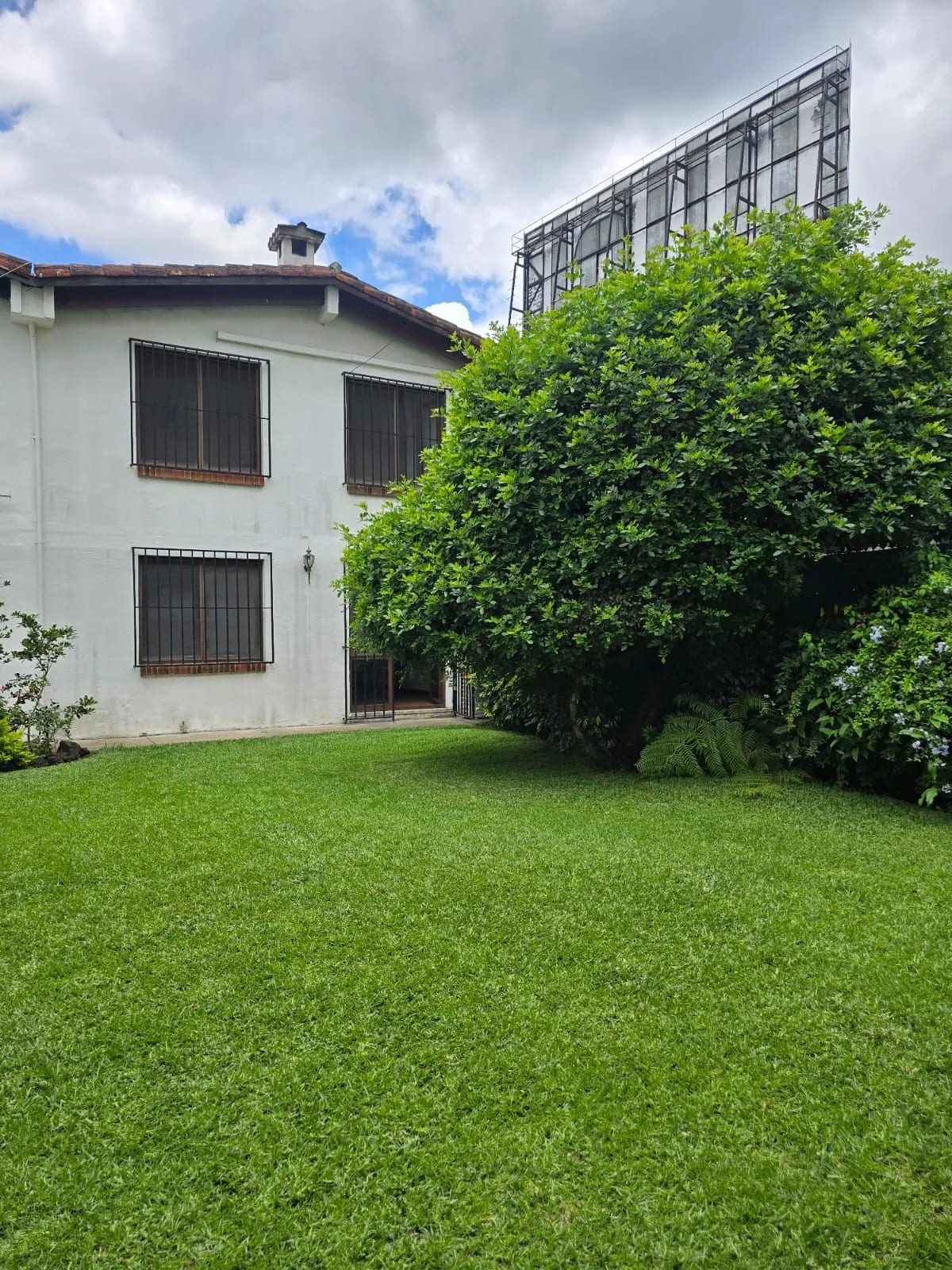CASA EN ALQUILER EN ZONA 10 FUERA DE GARITA — Casa en Alquiler en Zona 10, Guatemala, Ciudad — foto 7 de 9