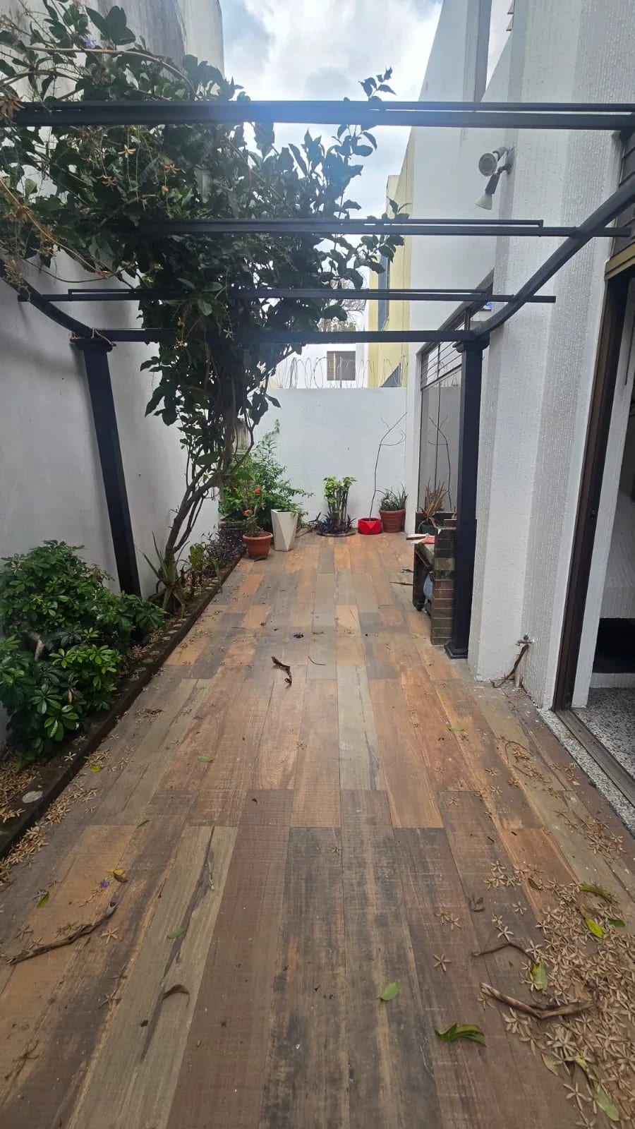 CASA EN ALQUILER EN ZONA 10 IDEAL PARA OFICINAS — Casa en Alquiler en Zona 10, Guatemala, Ciudad — foto 5 de 6