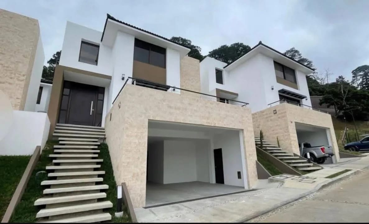 CASA EN ALQUILER EN LOMAS DE SAN ISIDRO ZONA 16 — Casa en Alquiler en Lomas de San Isidro, Zona 16, Guatemala, Ciudad — foto 1 de 8