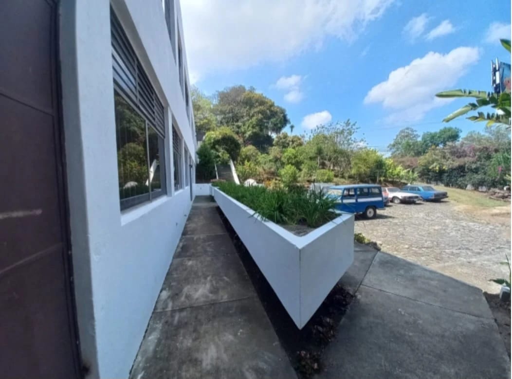 CASA EN PUNTO COMERCIAL EN ALQUILER KM 8 CAES — Casa en Alquiler en Carretera a El Salvador, Guatemala, Ciudad — foto 1 de 15