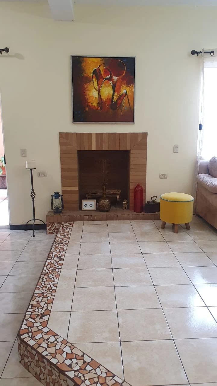 CASA EN VENTA EN LA EXCLUSIVA COLONIA JARDINES DE SAN ISIDRO ZONA 16 — Casa en Venta en Jardines de San Isidro, Zona 16, Guatemala, Ciudad — foto 8 de 17