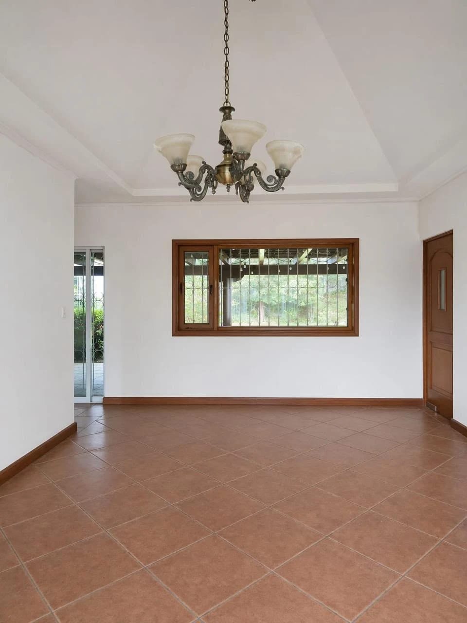Casa en Venta en Casa & Campo con Amplio Jardín en Remodelación — Casa en Venta en km 21-25, Carretera a El Salvador, Guatemala, Ciudad — foto 6 de 10