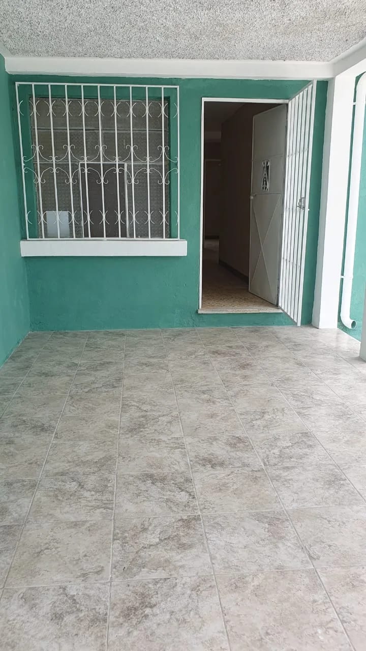 Bonita Casa en Venta Zona 7 de Mixco Colonia San Carlos I — Casa en Venta en Zona 7 Mixco, Guatemala, Ciudad — foto 2 de 17