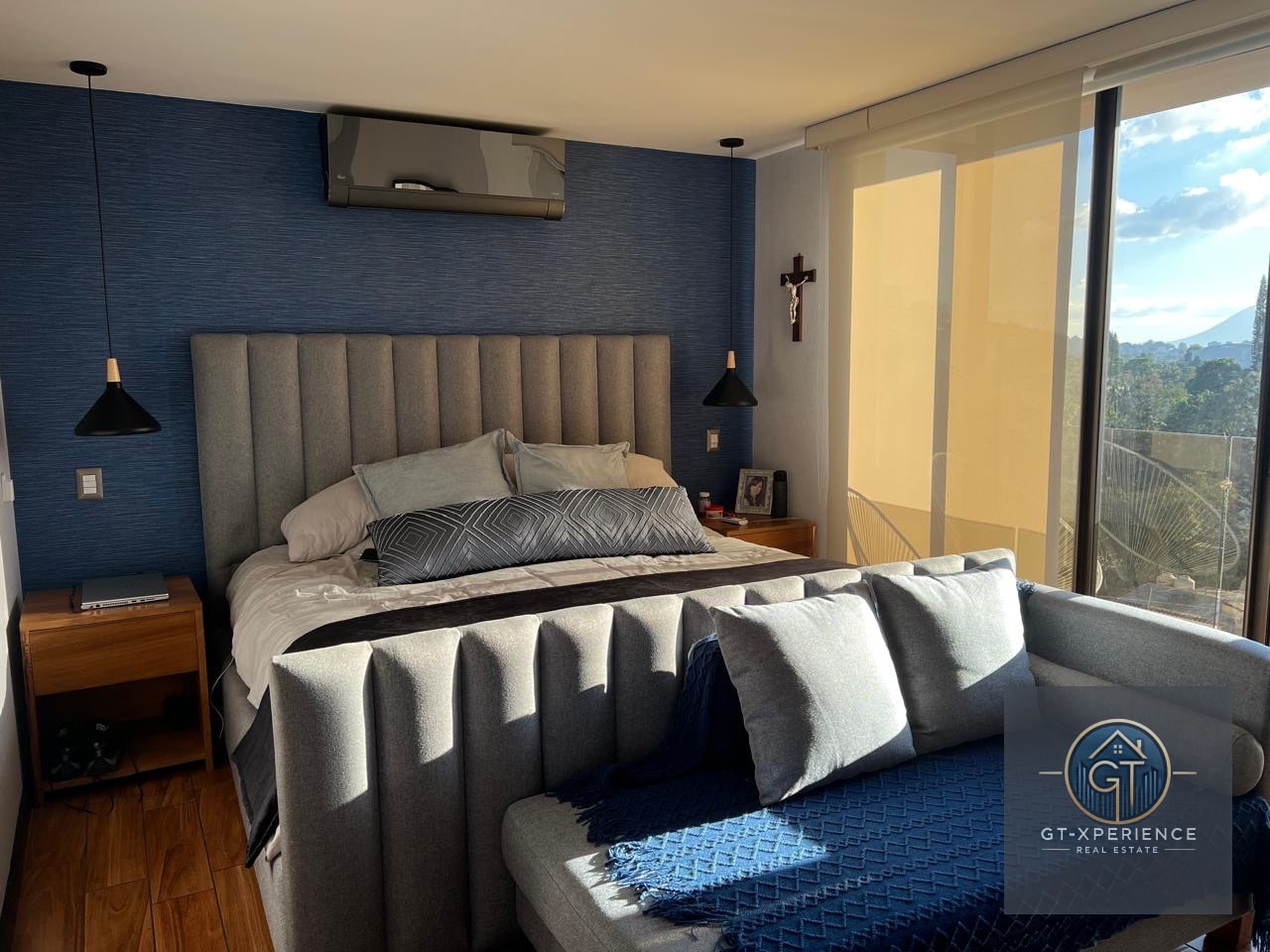 Linda y amplia casa en Condominio Windsor zona 8 San Cristobal — Casa en Venta en Zona 8 Mixco, Guatemala, Ciudad — foto 2 de 12