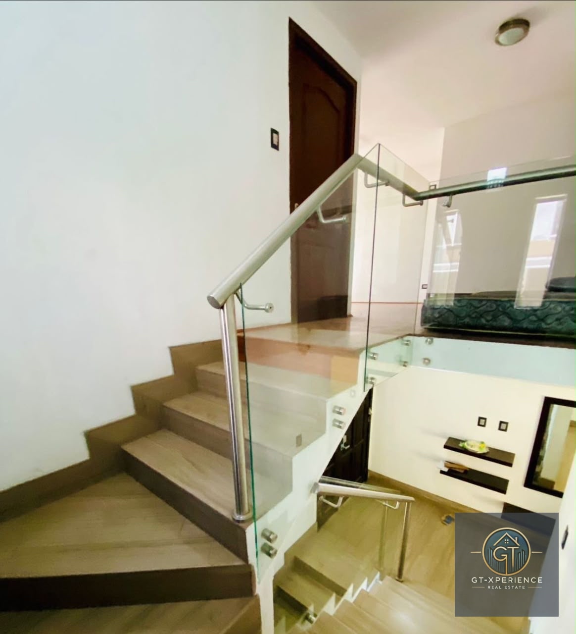Linda y amplia casa en Condominio Windsor zona 8 San Cristobal — Casa en Venta en Zona 8 Mixco, Guatemala, Ciudad — foto 7 de 12