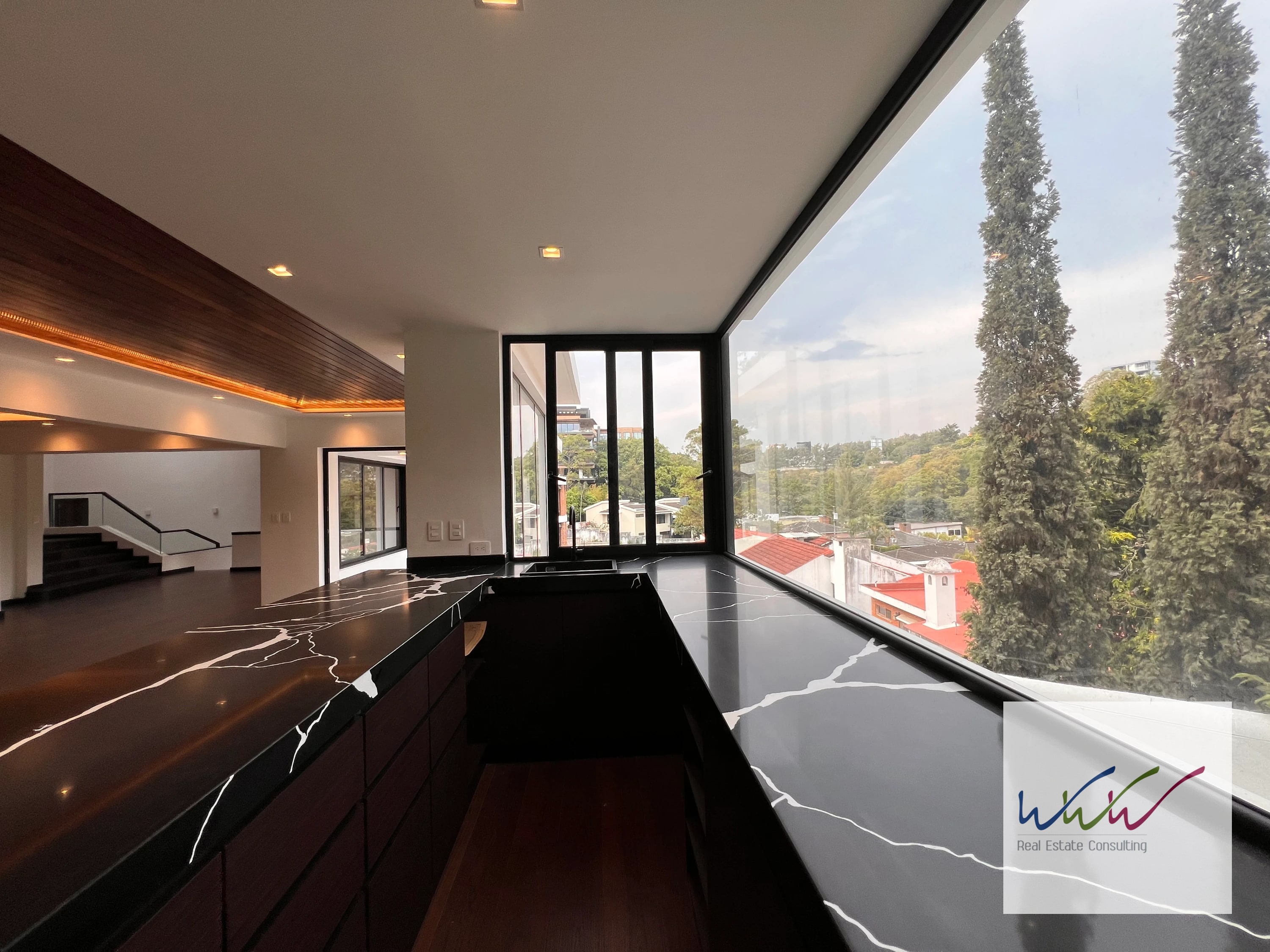 Vendo amplia casa en Oakland, zona 10 — Casa en Venta en Oakland I, Zona 10, Guatemala, Ciudad — foto 4 de 15