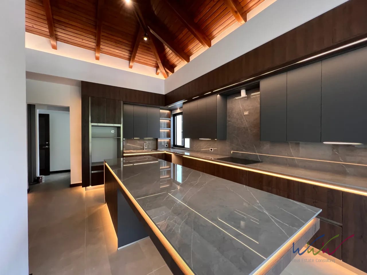 Vendo amplia casa para estrenar en Oakland, zona 10 — Casa en Venta en Oakland I, Zona 10, Guatemala, Ciudad — foto 9 de 14