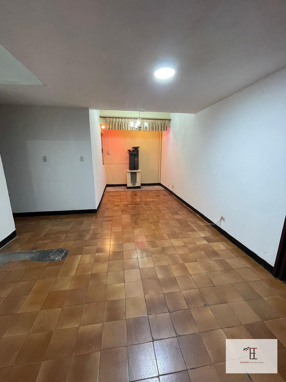 Vendo casa en Prados de Monte María zona 12. Dentro de garita, para vivienda u oficina a puerta cerrada — Casa en Venta en Prados de Monte María, Zona 12, Guatemala, Ciudad — foto 2 de 6