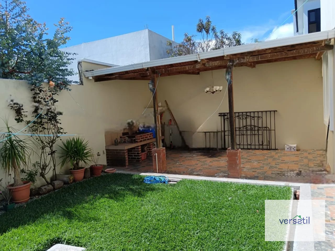 Bonita casa en venta Los MANANTIALES — Casa en Venta en Los Manantiales, Carretera a El Salvador, Guatemala, Ciudad — foto 3 de 10