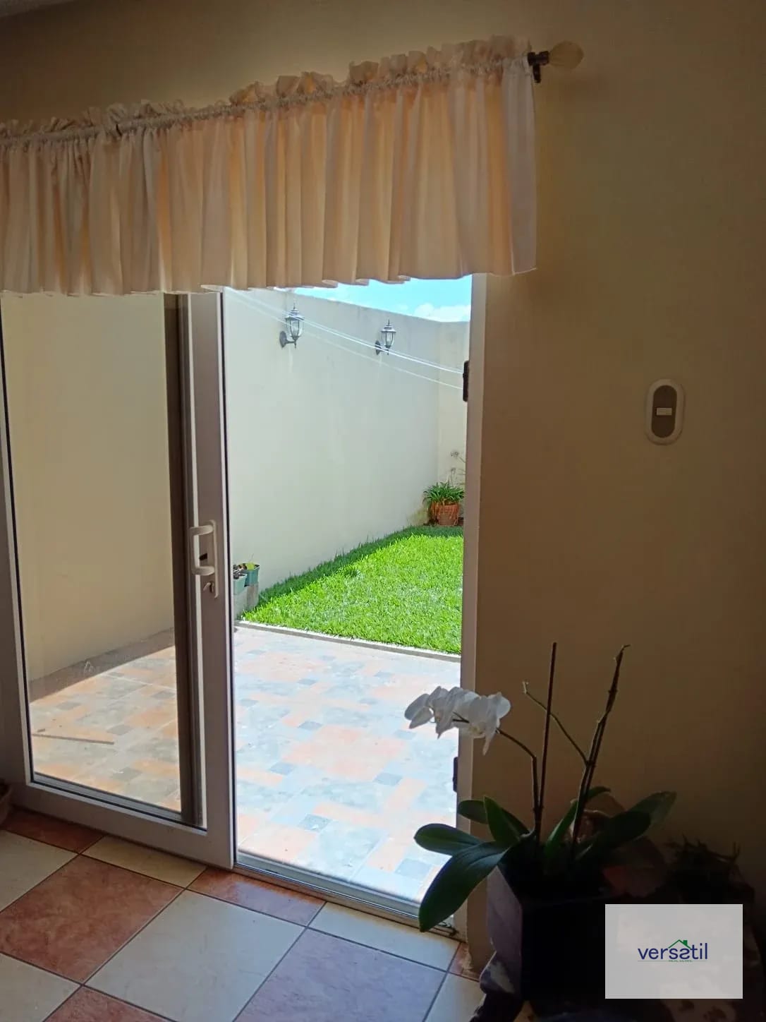 Bonita casa en venta Los MANANTIALES — Casa en Venta en Los Manantiales, Carretera a El Salvador, Guatemala, Ciudad — foto 7 de 10