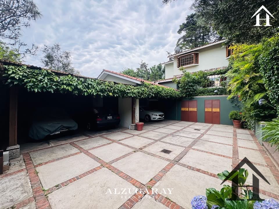 Casa con Pérgola y Jardín Residenciales La Cruz — Casa en Venta en Santa Catarina Pinula, Guatemala, Ciudad — foto 1 de 10