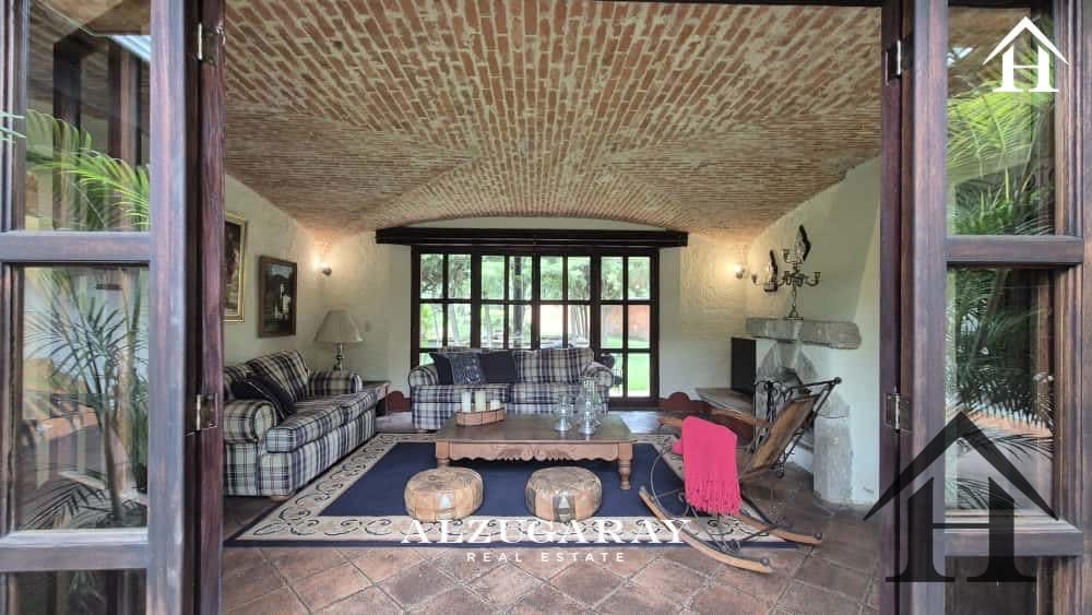 Casa espectacular 11,075 Vrs2 a 10 Min Antigua / Pastores — Casa en Venta en Antigua, Sacatepéquez — foto 7 de 14