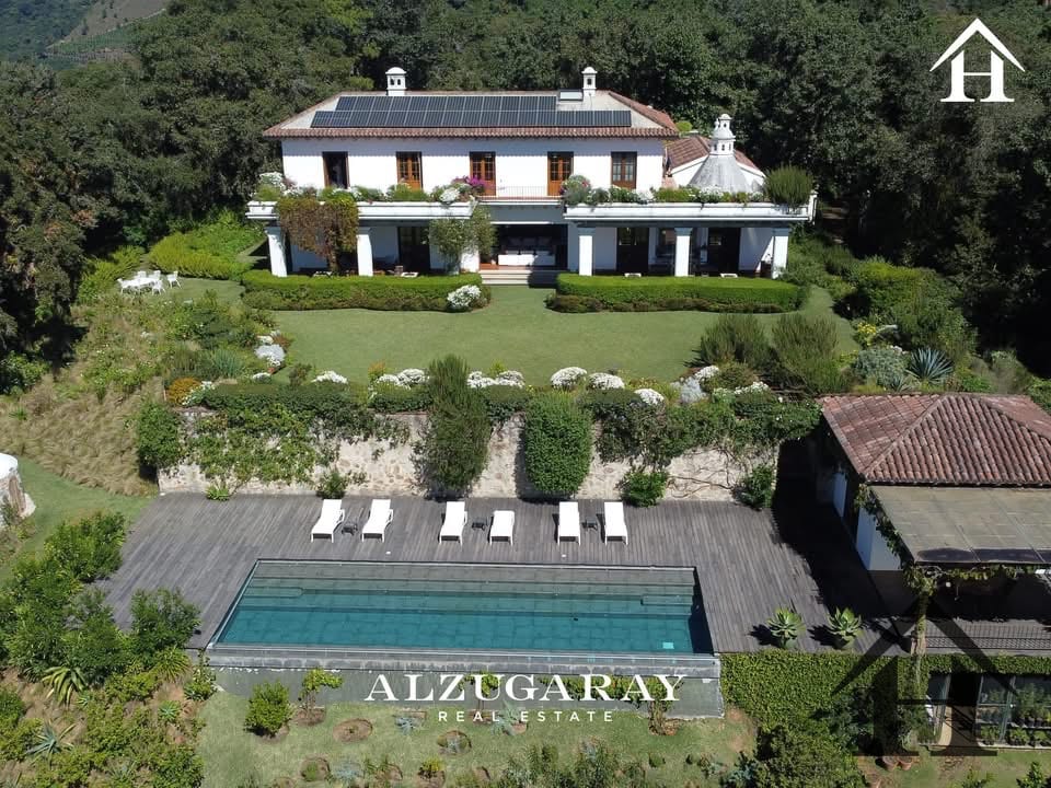 Casa espectacular en Antigua / El Hato — Casa en Venta en Antigua, Sacatepéquez — foto 1 de 13