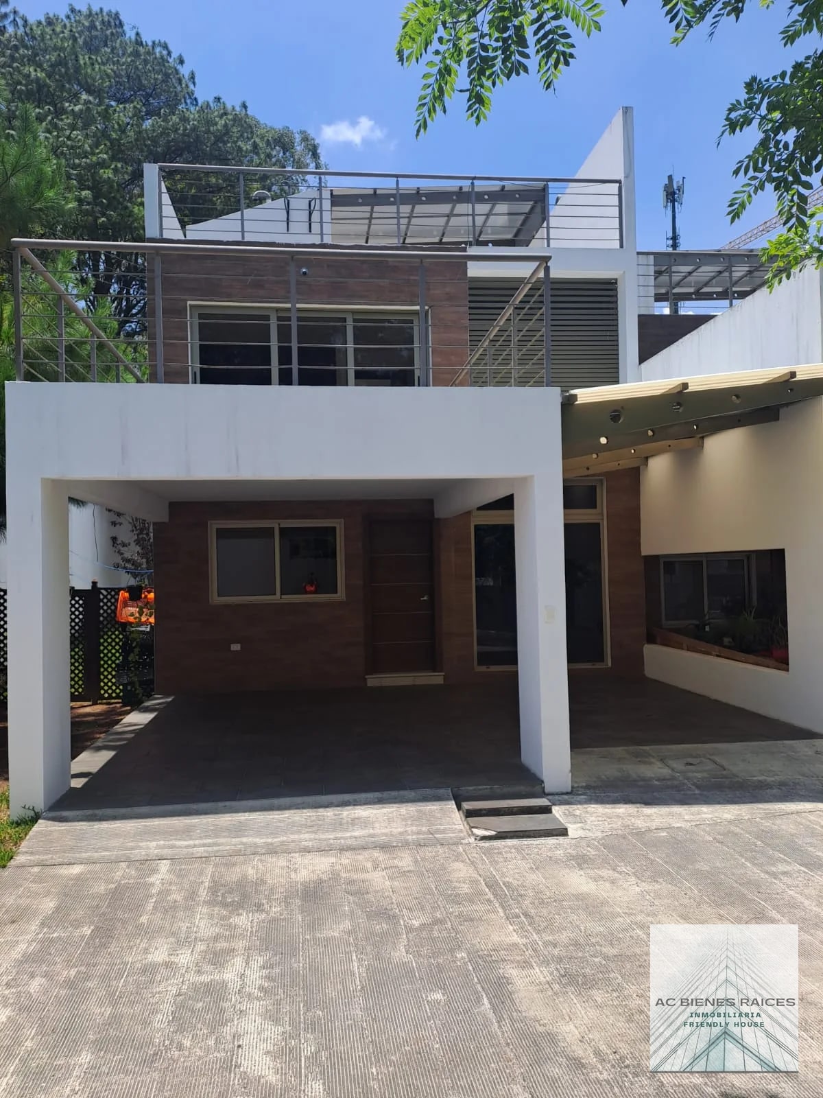 Casa en renta en San Gaspar 2 zona 16 — Casa en Alquiler en Zona 16, Guatemala, Ciudad — foto 1 de 16