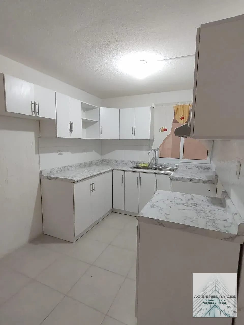Casita en renta en Atanazio 3 zona 12 — Casa en Alquiler en Zona 12, Guatemala, Ciudad — foto 4 de 11