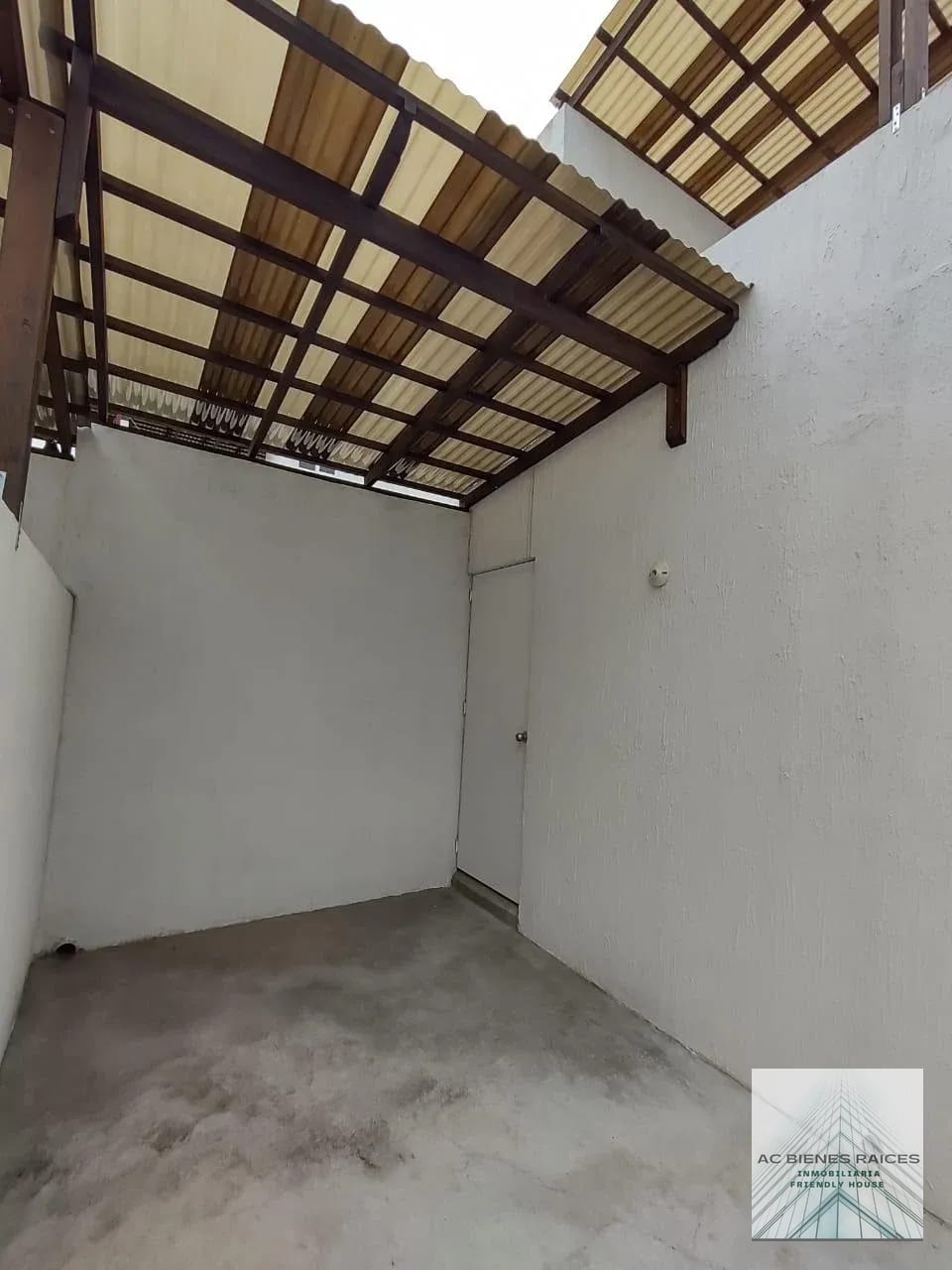 Casita en renta en Atanazio 3 zona 12 — Casa en Alquiler en Zona 12, Guatemala, Ciudad — foto 10 de 11