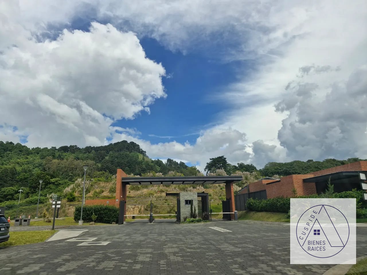 Casa de 1 Nivel en Venta km 15.5 Residencias Concepción Carr.Salvador — Casa en Venta en Condominio Dalias-Residencias Concepción., Carretera a El Salvador, Guatemala, Ciudad — foto 1 de 10