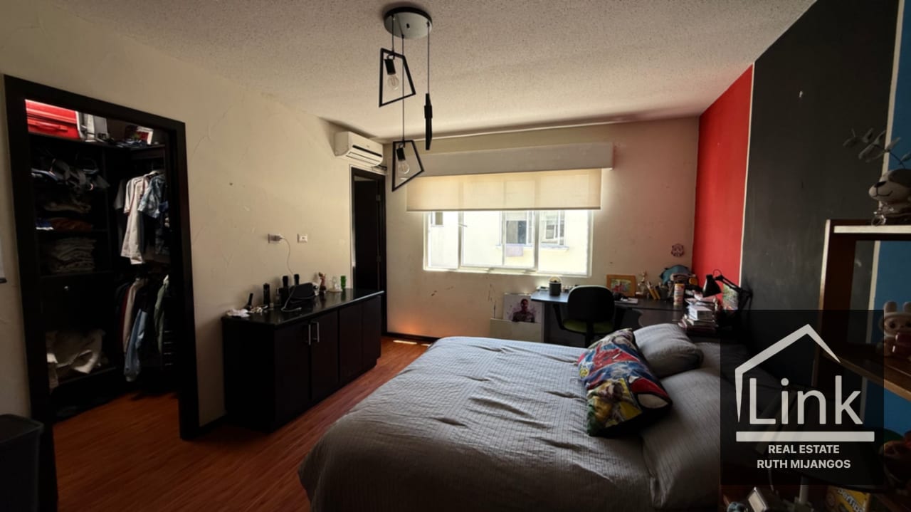 Espectacular Casa En Venta LAS LUCES DEL ENCINAL ZONA 7 MIXCO — Casa en Venta en El Encinal, Zona 7 Mixco, Guatemala, Ciudad — foto 9 de 15