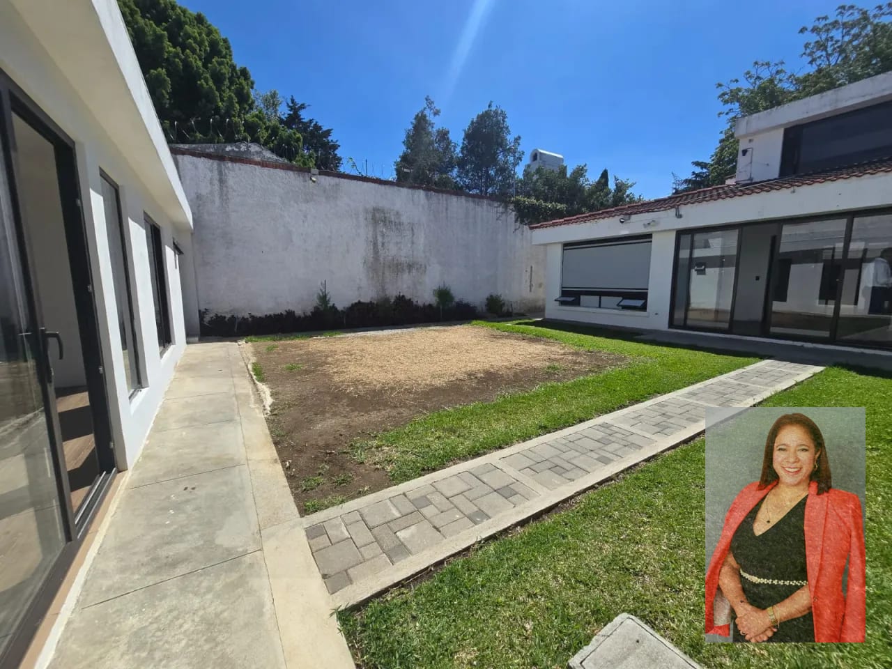Amplia Propiedad en Renta y Venta Ideal Restaurante/showroom — Casa en Venta en Carretera a El Salvador, Guatemala, Ciudad — foto 4 de 9