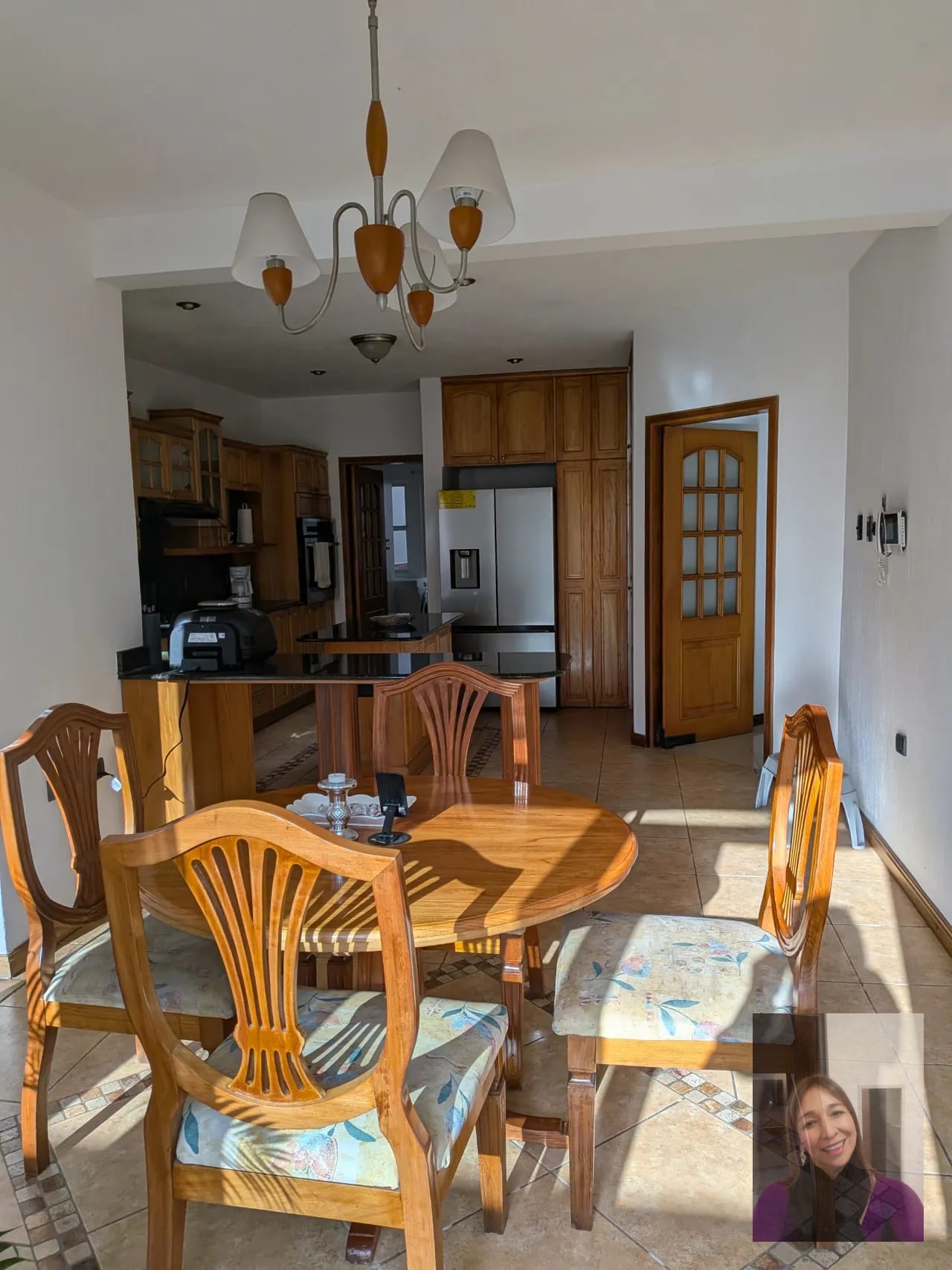 Preciosa Casa Dos Niveles "las Fuentes" Z.16 — Casa en Venta en Santa Rosita, Zona 16, Guatemala, Ciudad — foto 12 de 17