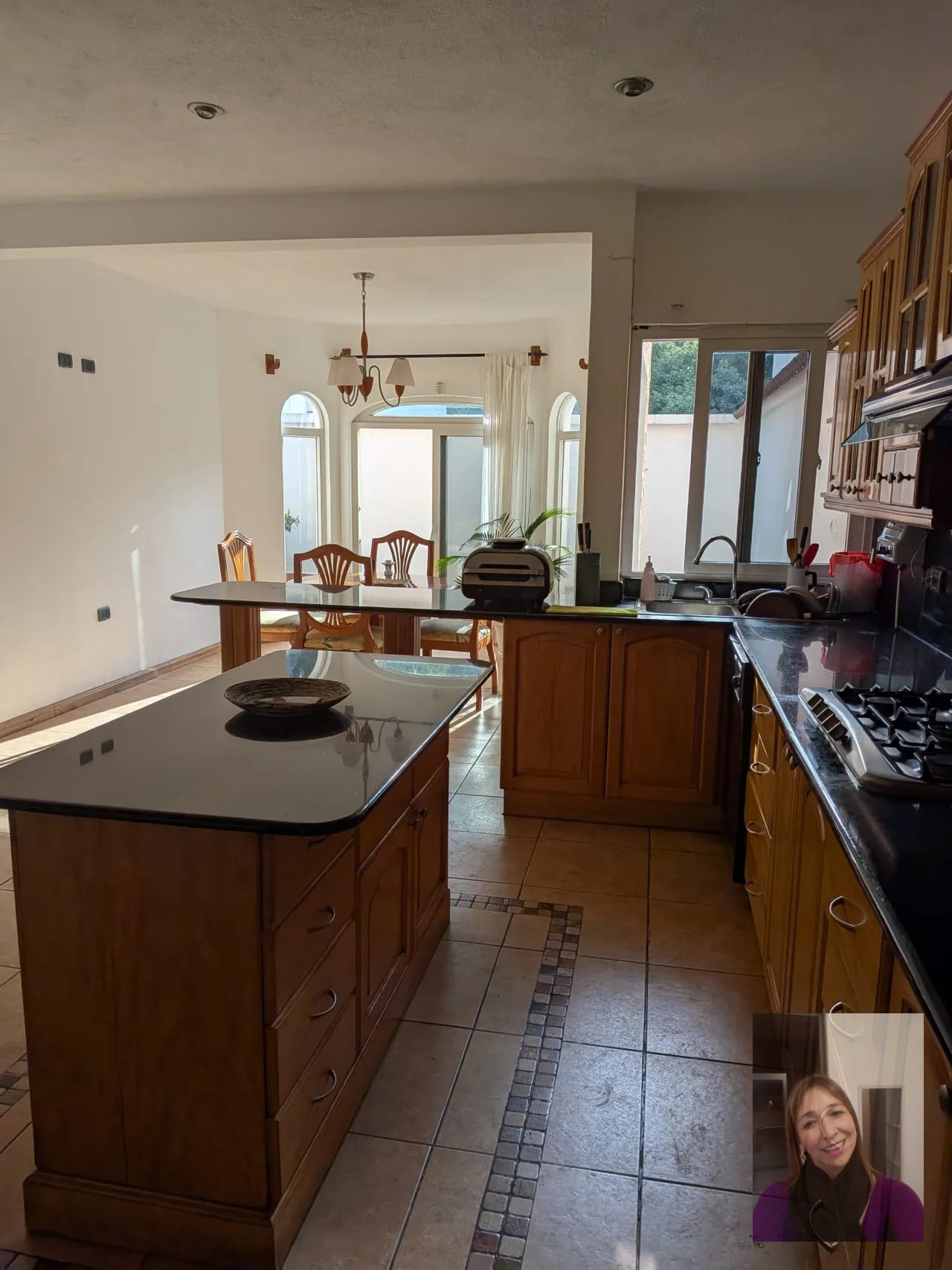 Preciosa Casa Dos Niveles "las Fuentes" Z.16 — Casa en Venta en Santa Rosita, Zona 16, Guatemala, Ciudad — foto 14 de 17